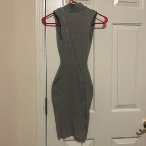 Grey tight bodycon dress with a cut out on the back #bodycon #dress